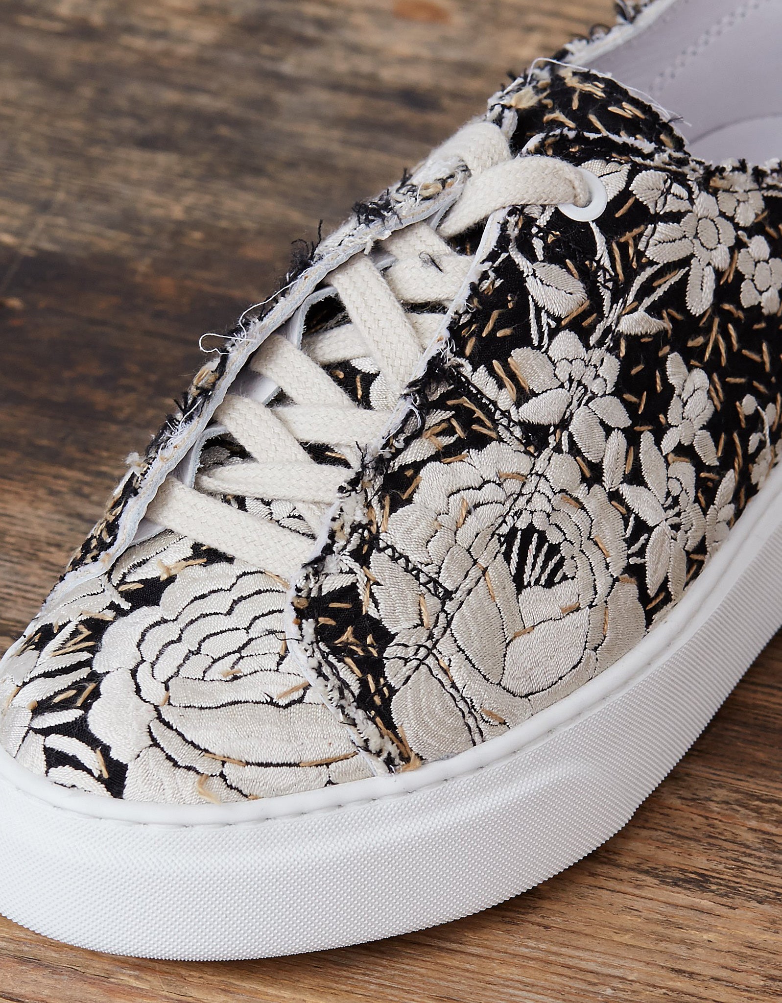 Sultan Lace Ups | Size 41