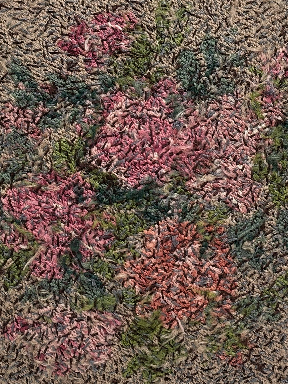 19th Century English Woollen Needlepoint Cushion | 1628