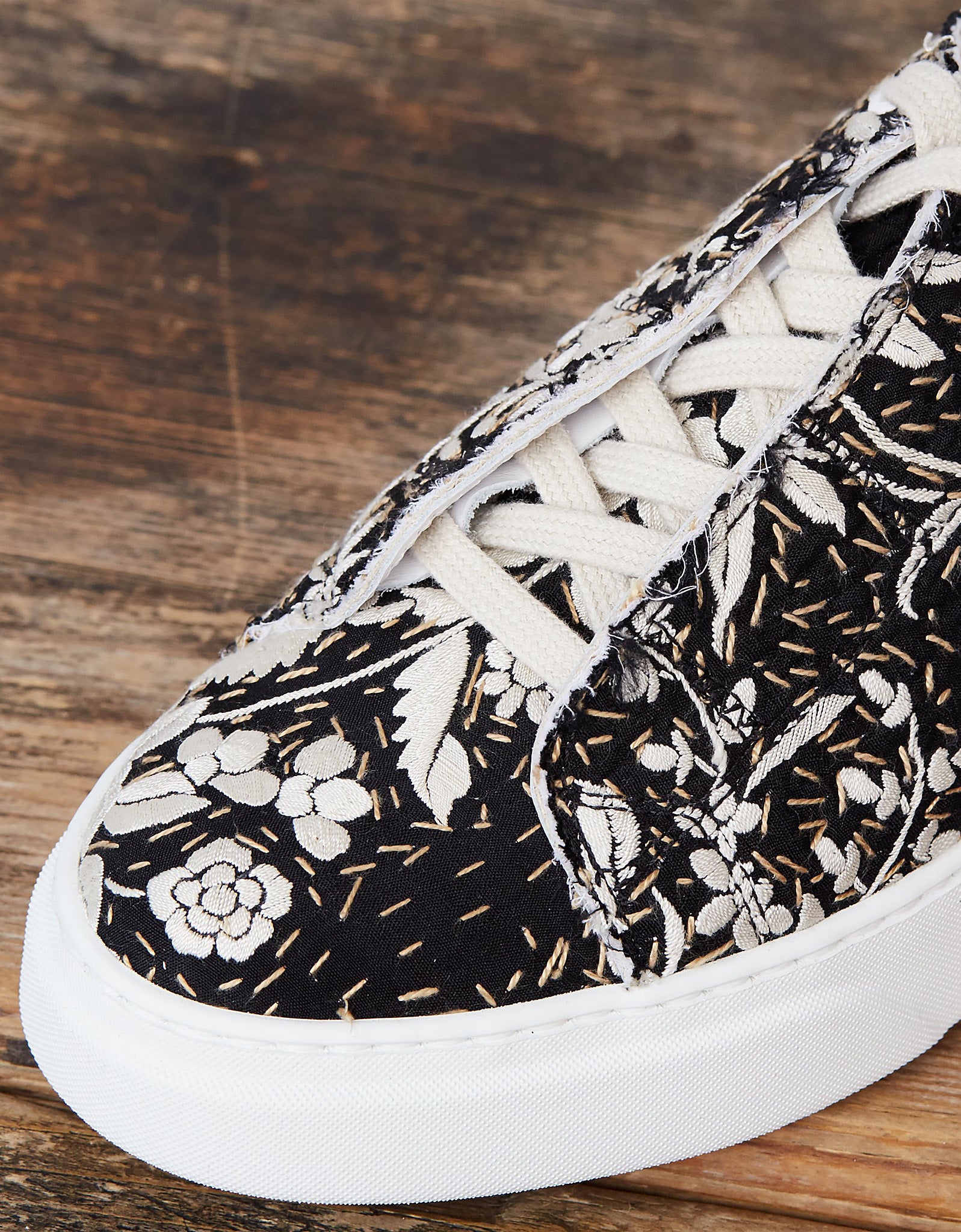 Sultan Lace Ups | Size 41